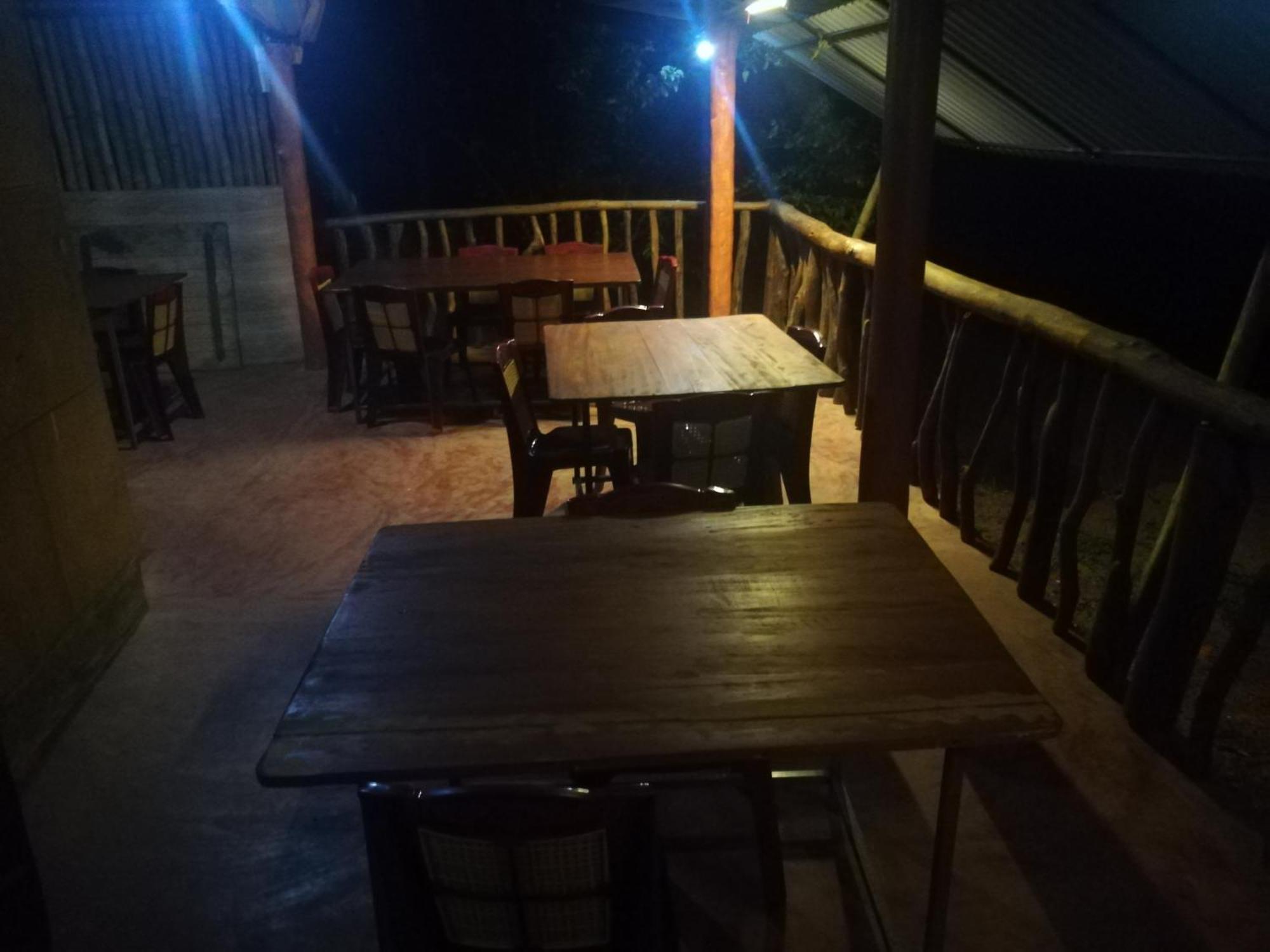 Sinharaja Vini Villa Deniyaya Ruang foto