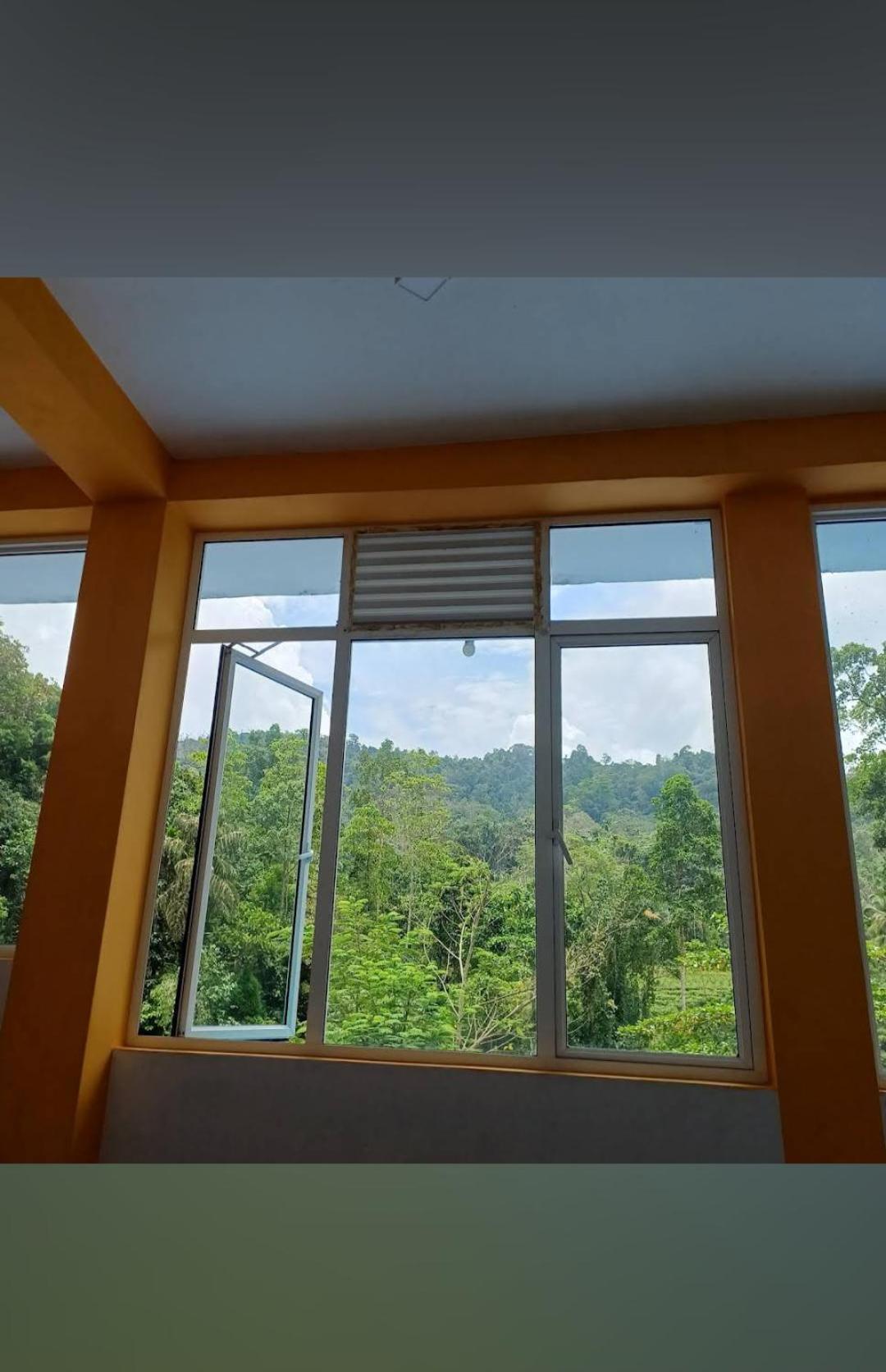 Sinharaja Vini Villa Deniyaya Bagian luar foto